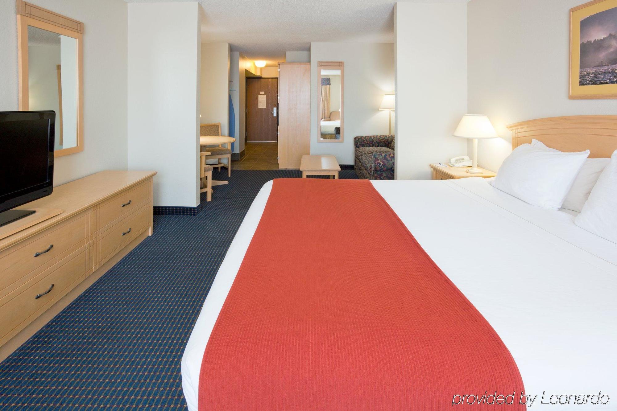 Holiday Inn Express & Suites Superior, An Ihg Hotel Room photo